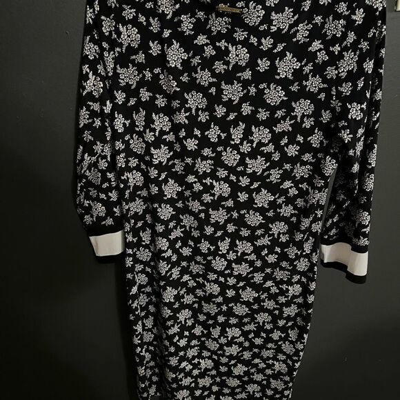 Michael Kors Shift Black Dress White Floral Print Size Small - Picture 6 of 13
